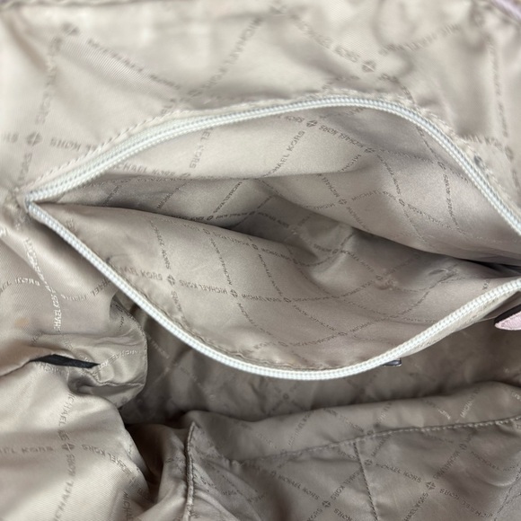 Michael Kors Light Pink Jet Set Top Zip Tote Bag  Saffino Leather & MK Charm - Picture 8 of 14